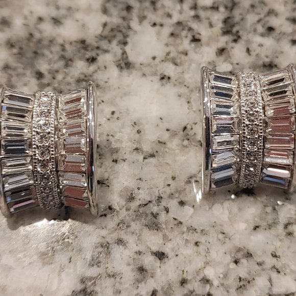 Nolan Miller stud earrings with backs, signed - Picture 12 of 16